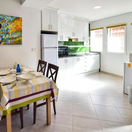 شقة Caseta Blanqueta By Interhome *